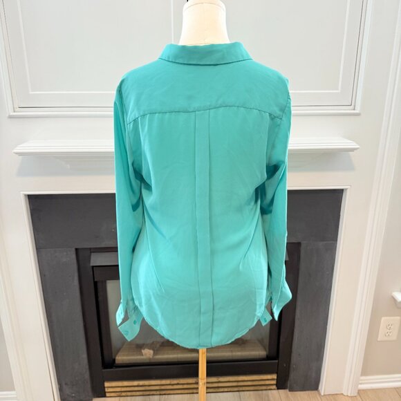 The Limited Button-Down Blouse β Turquoise Teal, Size Medium ππβ¨ - Picture 4 of 11